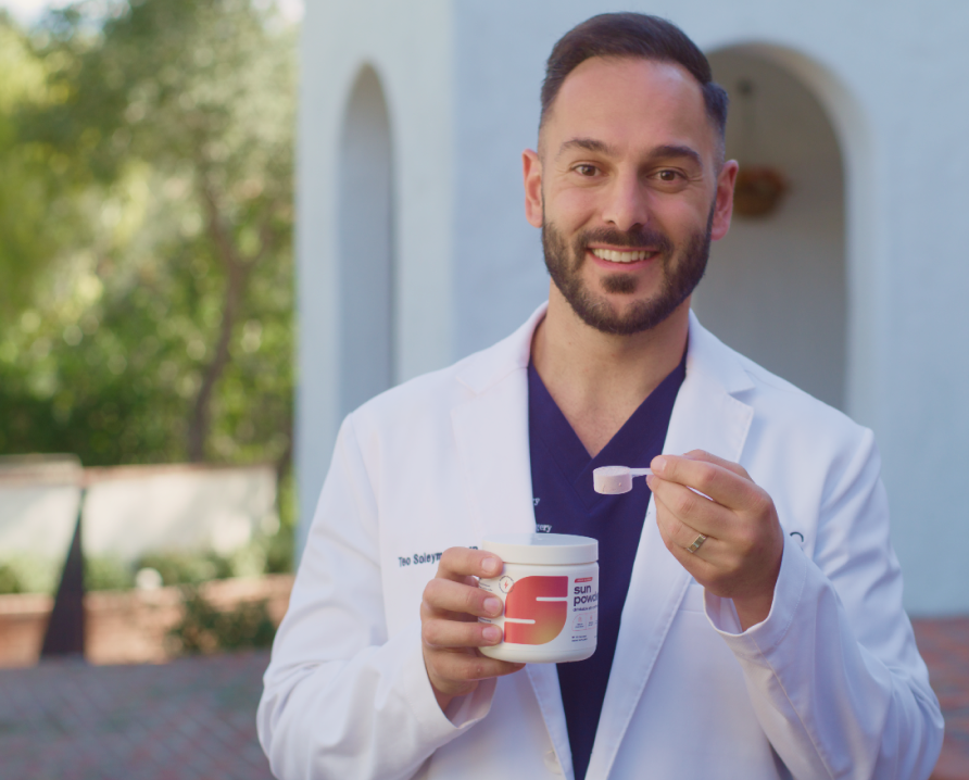 Dr. Teo Soleymani holding Sun Powder